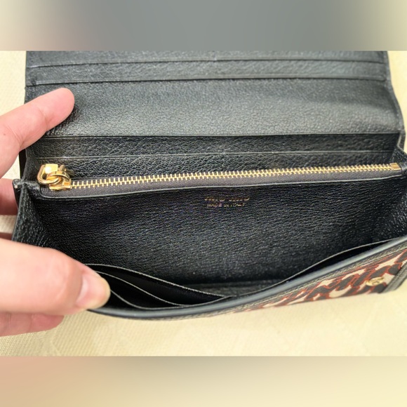 Miu Miu Limited Edition Long Wallet with COA- EUC - Picture 4 of 8